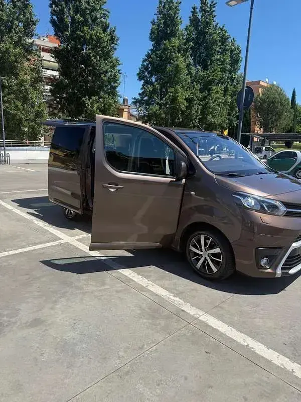 Usata Toyota Proace Verso Luxury 150 CV (110 kW) 2017 Station wagon