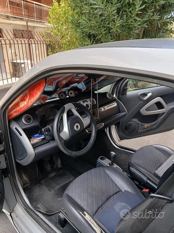Usata Smart ForTwo Coupé 54 CV (39 kW) 2011 Bianco Utilitaria