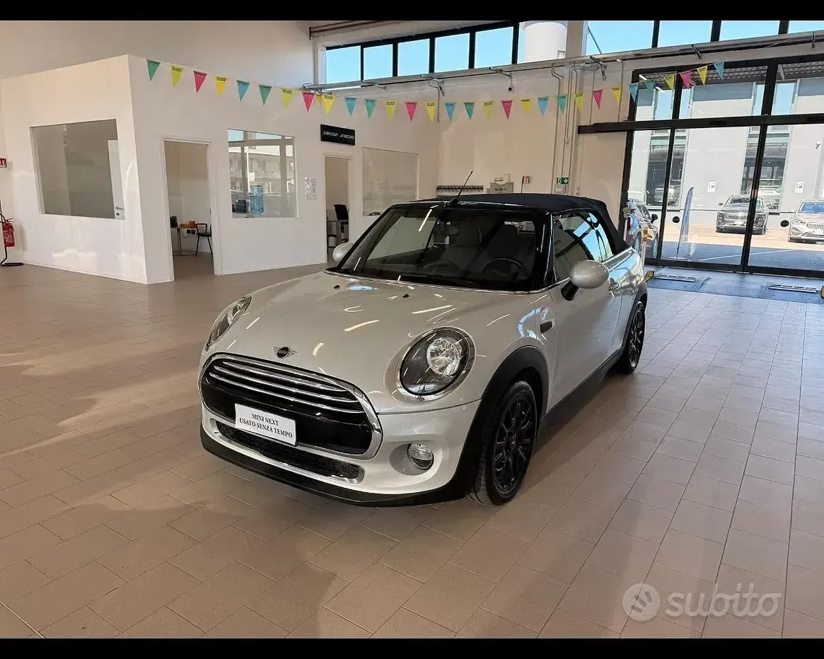 Usata Mini Cooper D Cabriolet 116 CV (85 kW) 2020 Cabrio