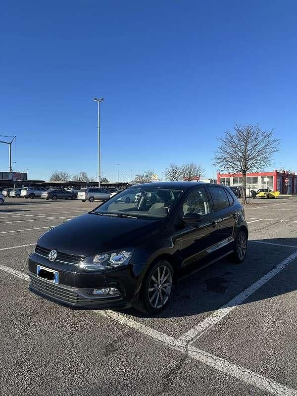Begagnad VW Polo 75 HK (55 kW) 2015 Svart Sedan