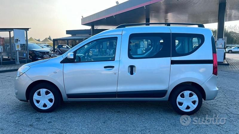 Usata Dacia Dokker 90 CV (66 kW) 2016 Argento Monovolume