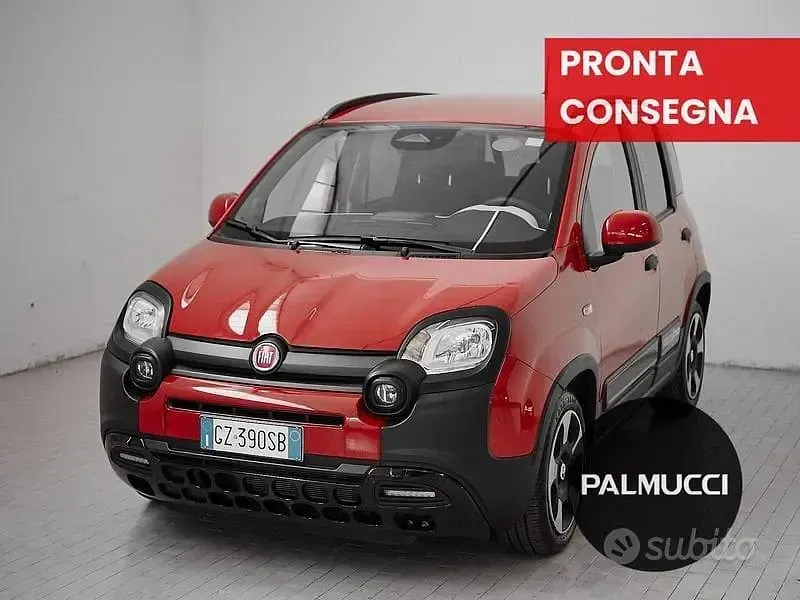 Usata Fiat Panda Cross Cross 70 CV (51 kW) 2025 Rosso Utilitaria