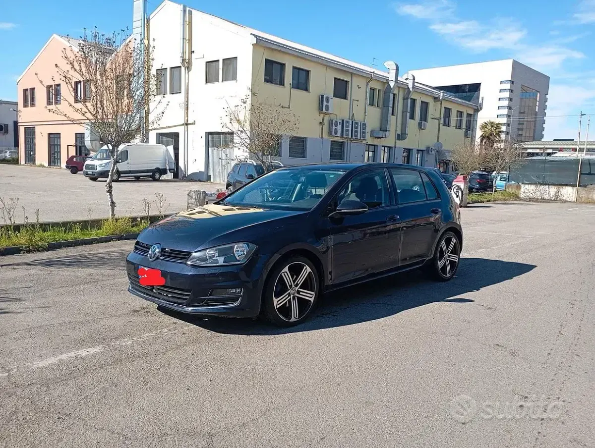 Usata VW Golf VII 110 CV (80 kW) 2015 Blu Berlina