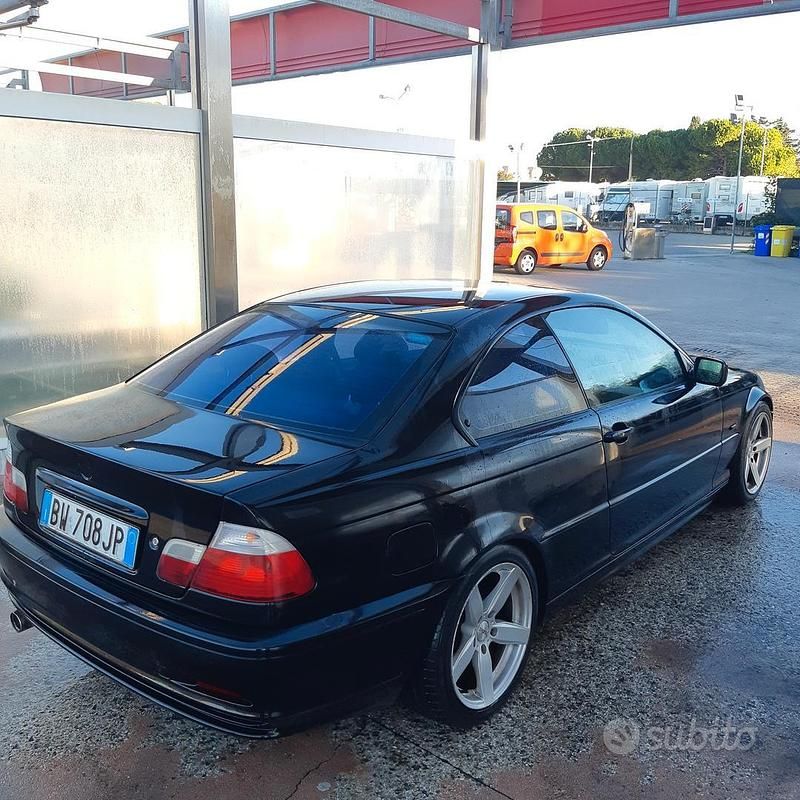 Usata BMW 318 143 CV (105 kW) 2001 Nero Coupé