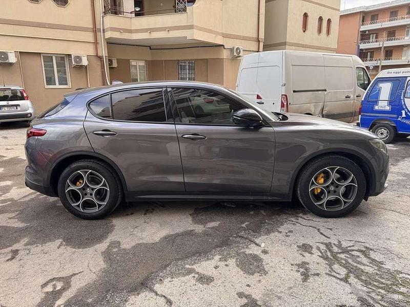 Usata Alfa Romeo Stelvio Super 190 CV (139 kW) 2018 SUV