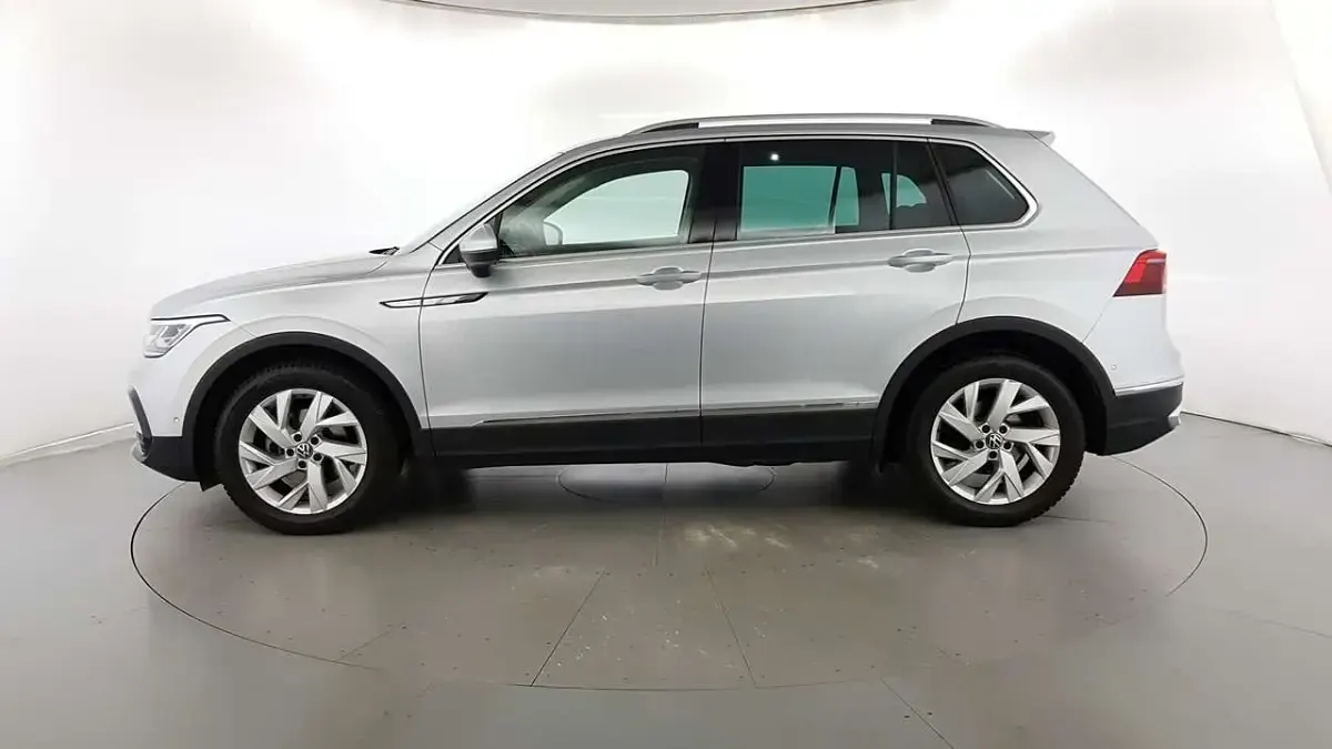 Usata VW Tiguan Elegance 150 CV (110 kW) 2023 Argento riflesso SUV