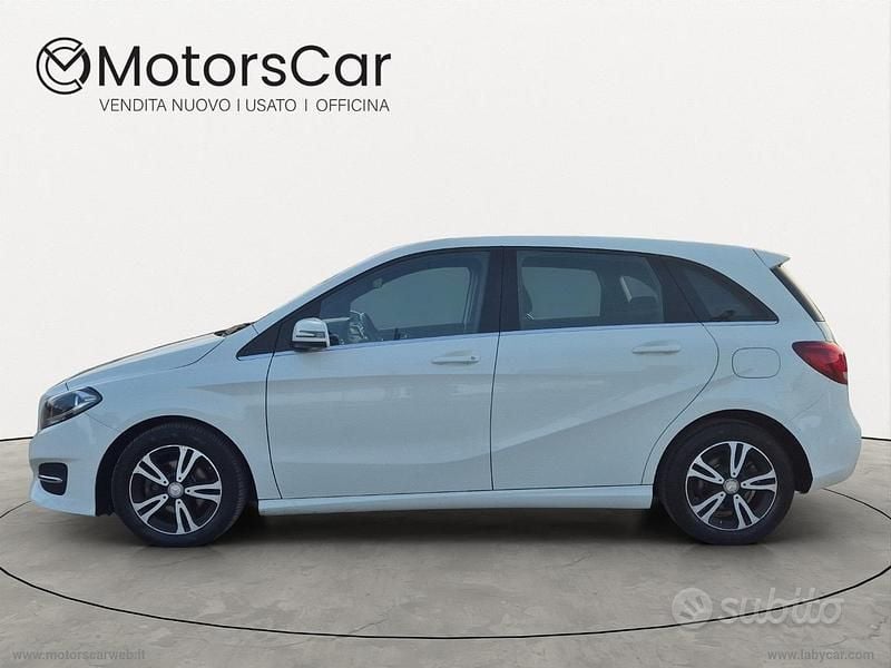 Usata Mercedes A180 109 CV (80 kW) 2015 Bianco Berlina
