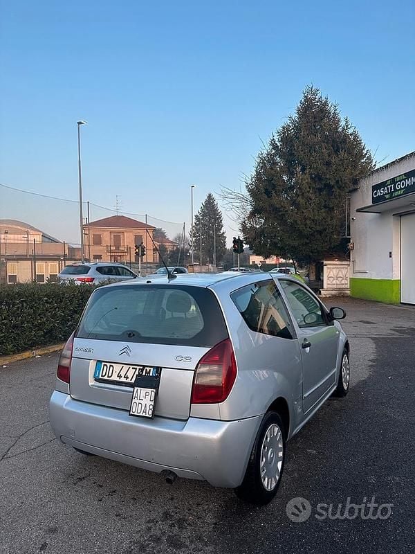 Usata Citroën C2 68 CV (50 kW) 2006 Grigio Utilitaria