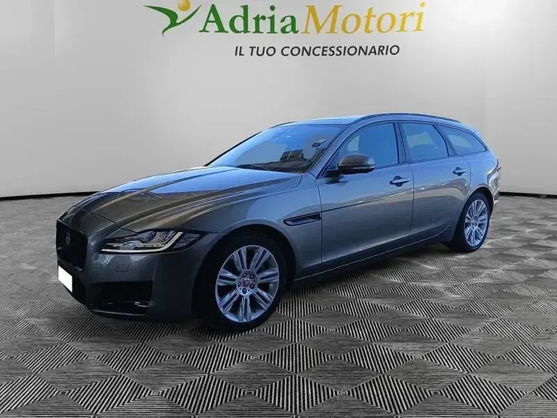 Usata Jaguar XF Portfolio 241 CV (177 kW) 2018 Station wagon