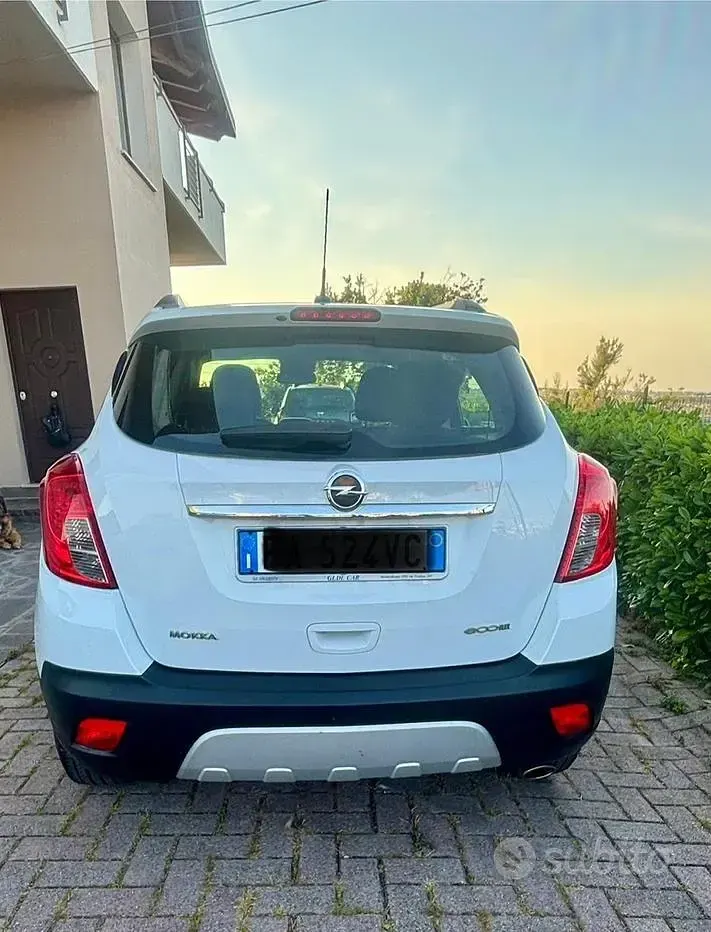 Usata Opel Mokka 140 CV (102 kW) 2015 Bianco SUV