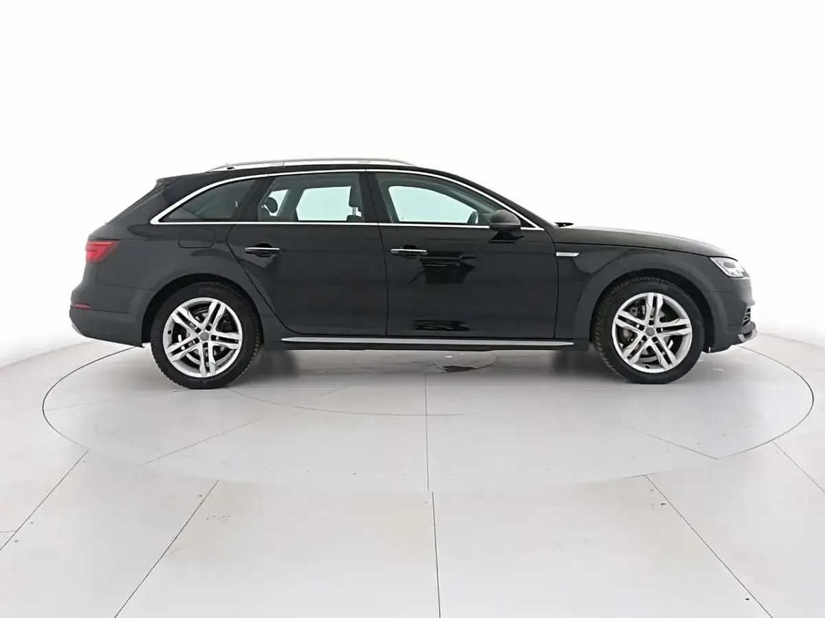 Usata Audi A4 Allroad Business 190 CV (139 kW) 2018 Nero Station wagon