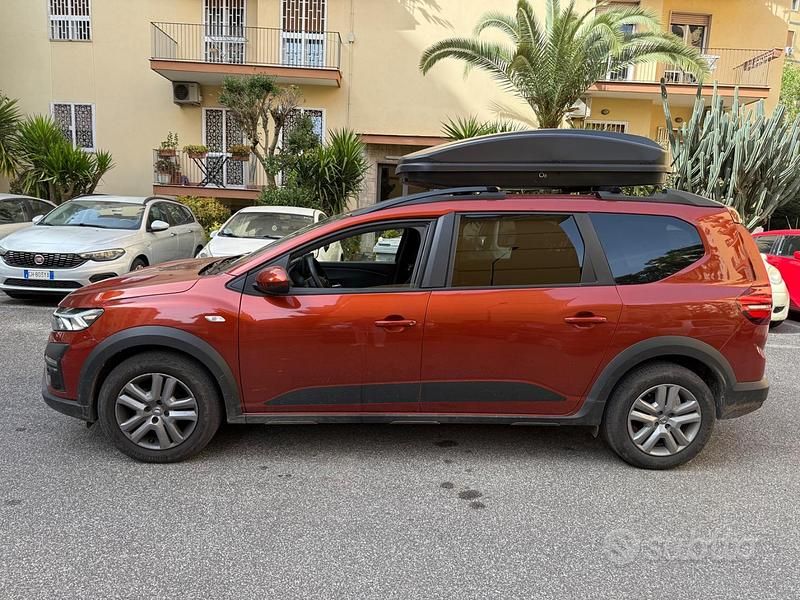 Usata Dacia Jogger 101 CV (74 kW) 2022 Rosso Monovolume