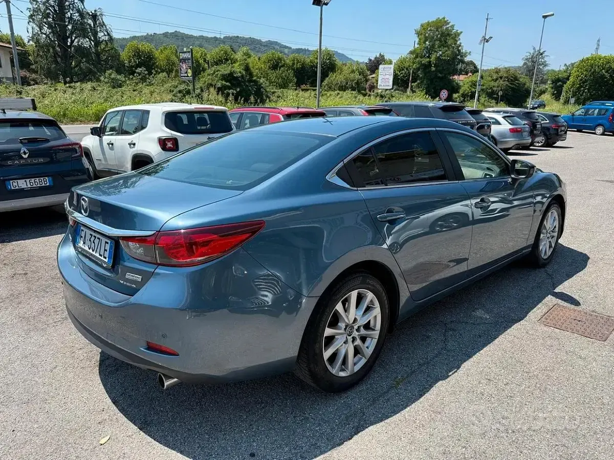 Usata Mazda 6 Exceed 150 CV (110 kW) 2015 Bluazzurro Berlina