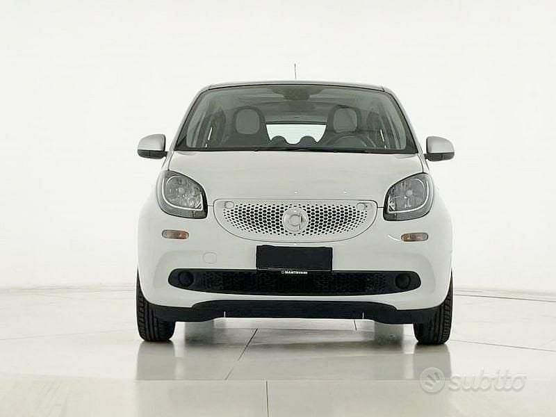 Usata Smart ForFour Passion 71 CV (52 kW) 2014 Bianco Utilitaria