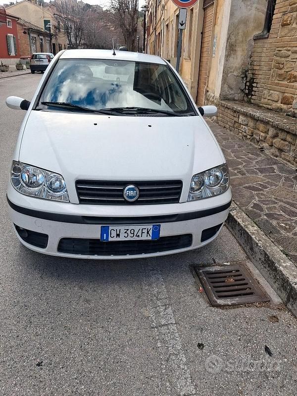 Usata Fiat Punto 2005 Bianco Utilitaria