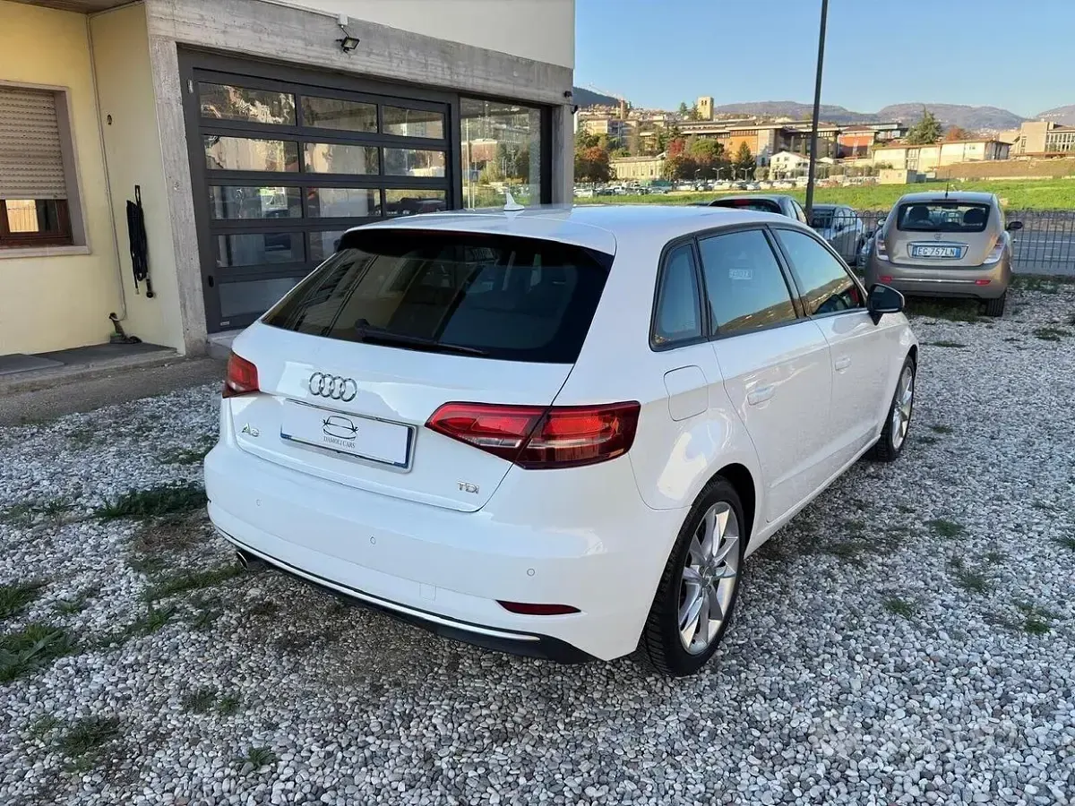 Occasion Audi A3 Ambiente 116 ch (85 kW) 2017 Blanc Berline