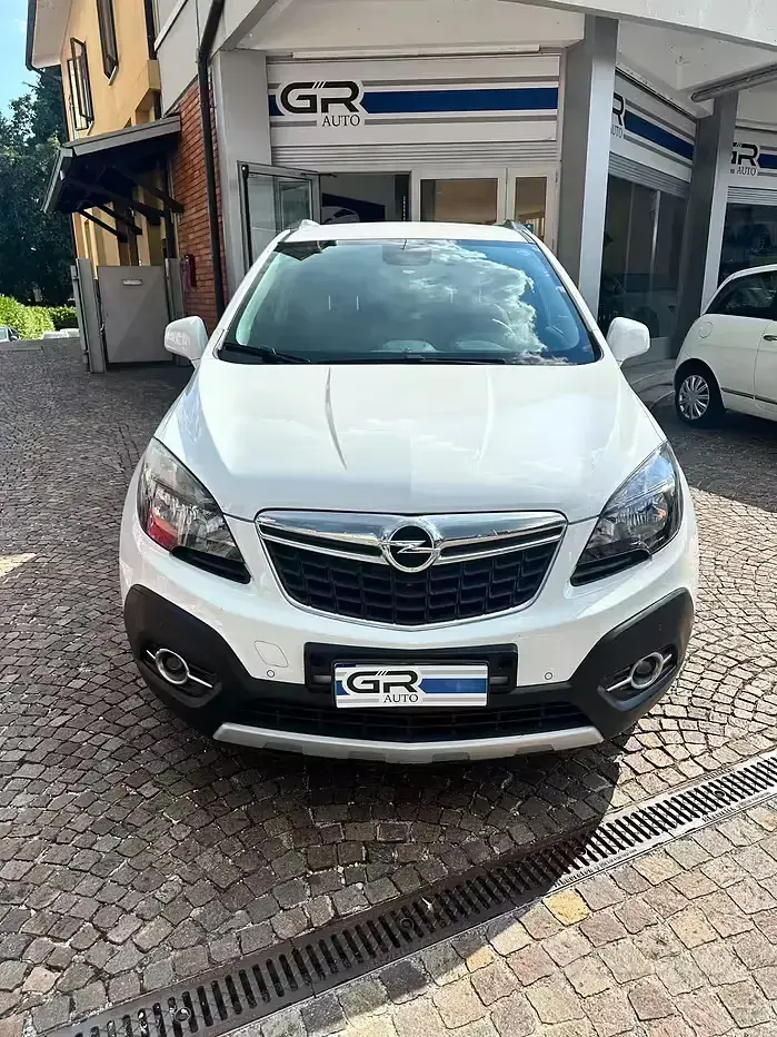 Usata Opel Mokka Cosmo 131 CV (96 kW) 2015 Bianco SUV