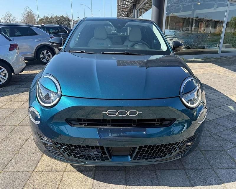 Usata Fiat 600 La Prima 101 CV (74 kW) 2025 Verde SUV