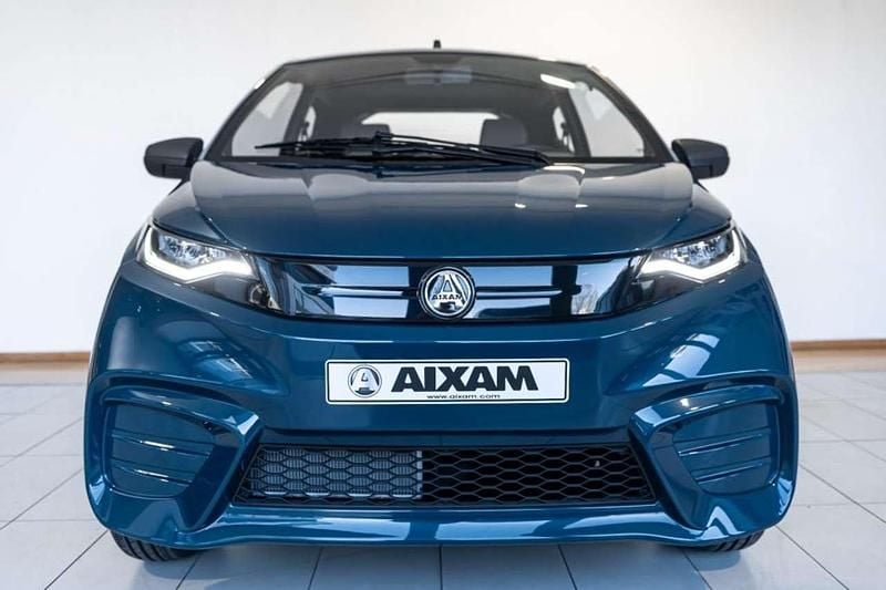 Nuova Aixam AMBITION Pack 5 kW (8 CV) 2026 Blu Utilitaria