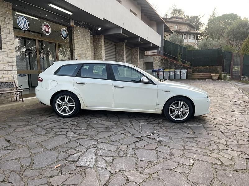 Usata Alfa Romeo 159 Super 136 CV (100 kW) 2011 Bianco Station wagon