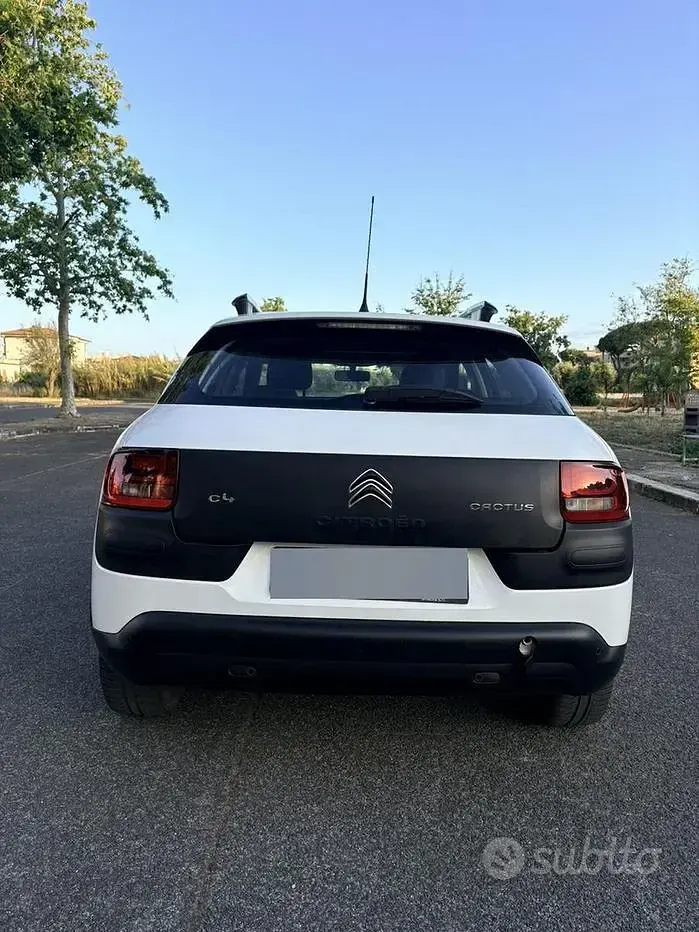 Usata Citroën C4 99 CV (72 kW) 2016 Bianco Berlina