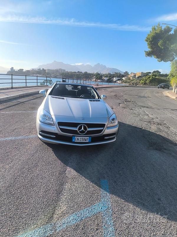Usata Mercedes SLK200 184 CV (135 kW) 2012 Grigio Cabrio
