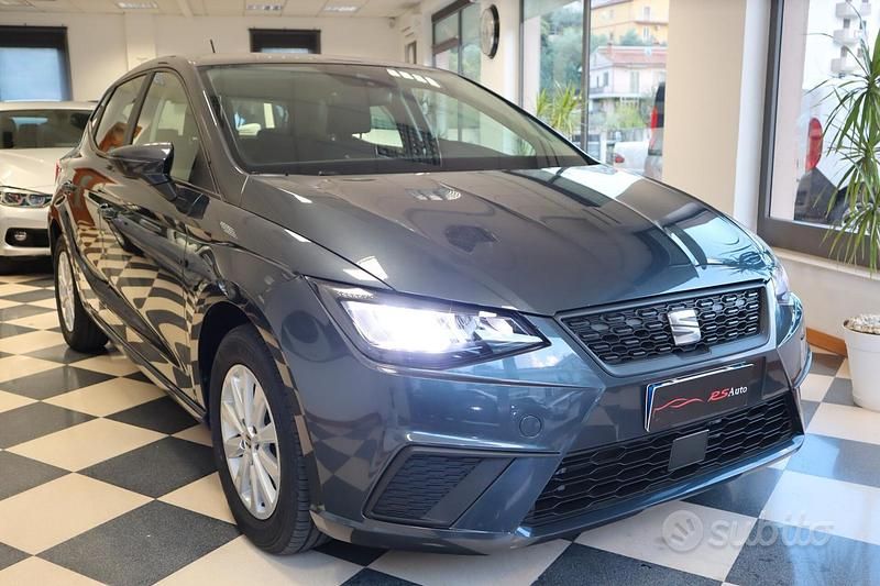 Grigio Usata 2023 Seat Ibiza Style Tre volumi | 15.500 € (Ottimo prezzo) - Immagine 1/4
