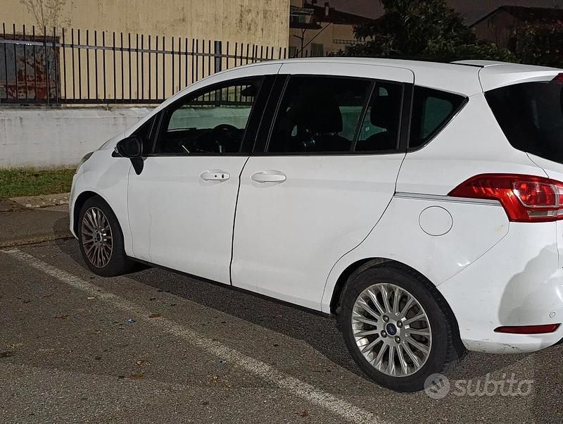 Usata Ford B-MAX 2012 Bianco Monovolume