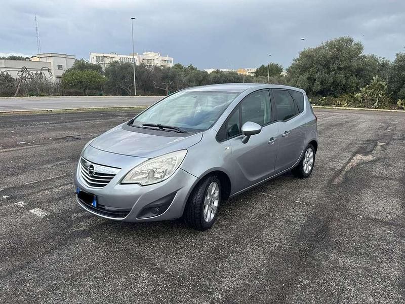 Usata Opel Meriva Cosmo 131 CV (96 kW) 2011 Monovolume
