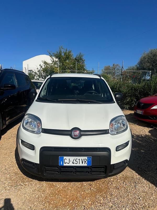 Usata Fiat Panda Sport 70 CV (51 kW) 2022 Bianco Utilitaria