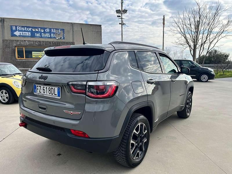 Usata Jeep Compass Trailhawk 170 CV (125 kW) 2019 Grigio SUV