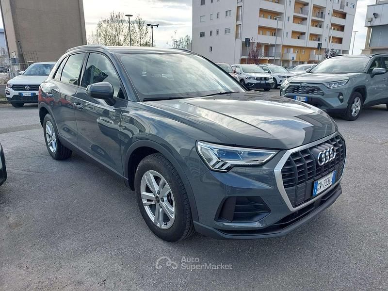 Usata Audi Q3 Business 150 CV (110 kW) 2024 Grigio SUV