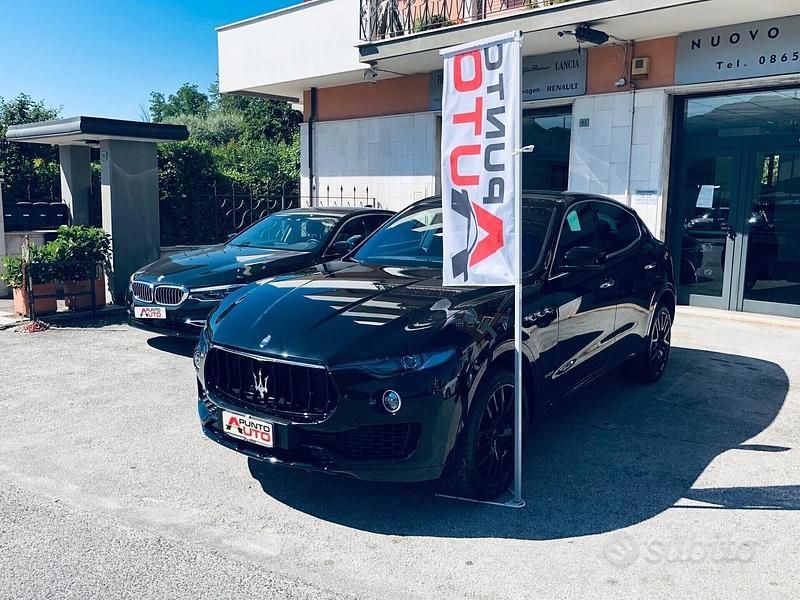 Usata Maserati Levante 275 CV (202 kW) 2018 Nero SUV