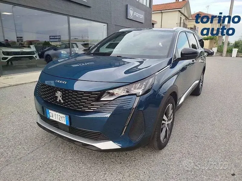 Usata Peugeot 5008 Allure 131 CV (96 kW) 2024 Bluazzurro SUV