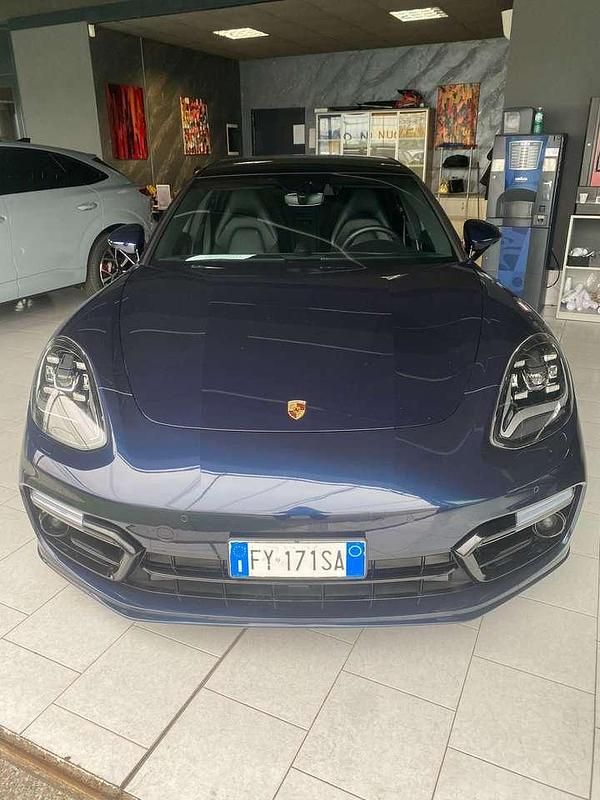 Usata Porsche Panamera Sport Turismo 330 CV (242 kW) 2019 Blu/azzurro Berlina