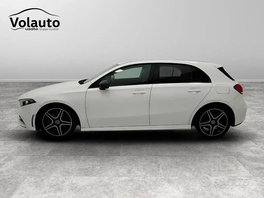 Usado Mercedes A180 Premium 116 CV (85 kW) 2020 Blanco Berlina