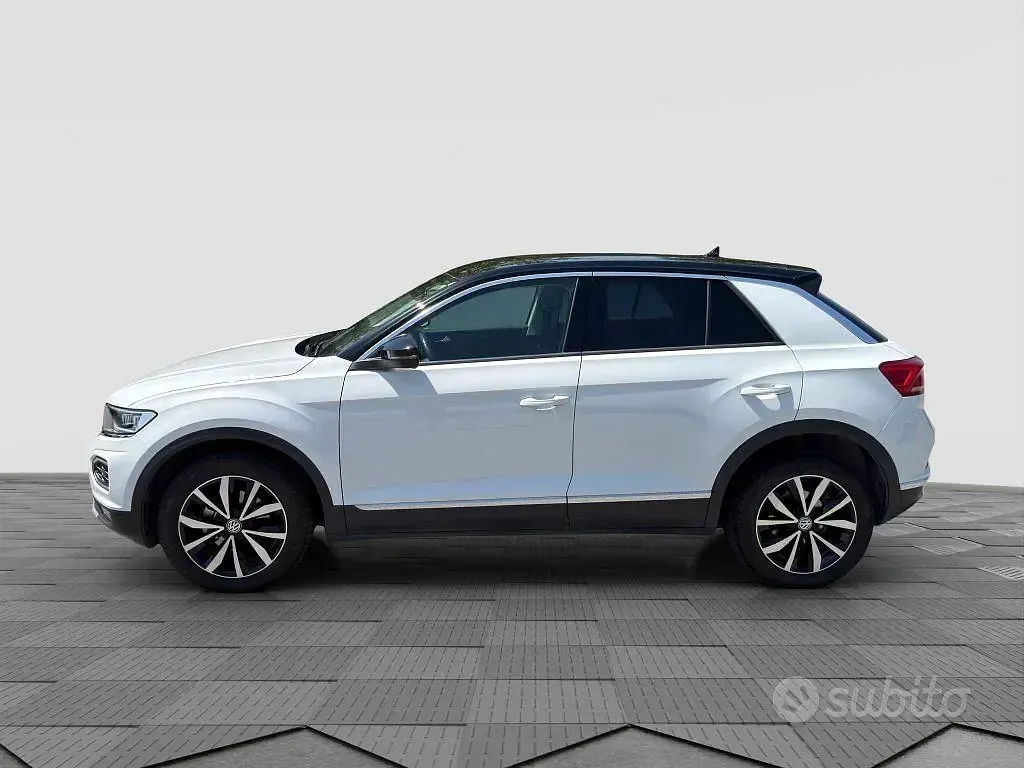 Usata VW T-Roc Style 116 CV (85 kW) 2019 Pure white con tetto nero SUV