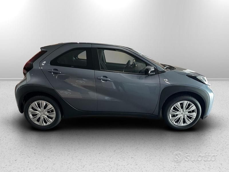 Usata Toyota Aygo X Active 72 CV (52 kW) 2024 Bianco SUV