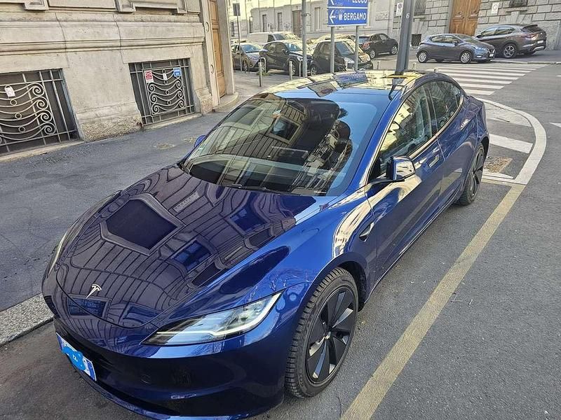 Usata Tesla Model 3 RWD 235 kW (320 CV) 2024 Blu/azzurro Berlina