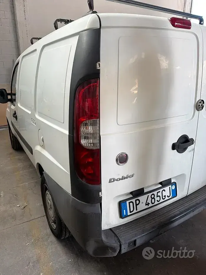 Usata Fiat Doblò 120 CV (88 kW) 2008 Bianco Monovolume