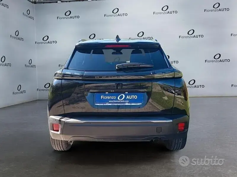 Usata Peugeot 2008 Allure 101 CV (74 kW) 2024 Nero SUV