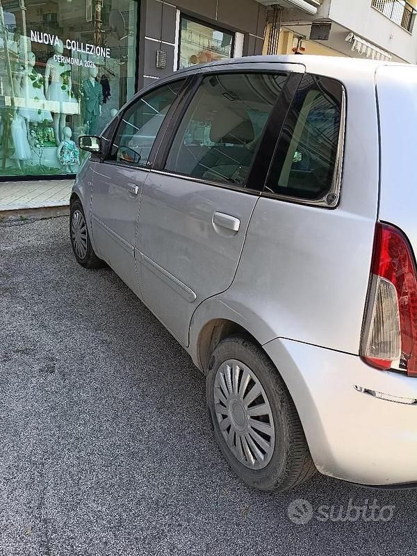 Usata Lancia Musa 90 CV (66 kW) 2008 Monovolume