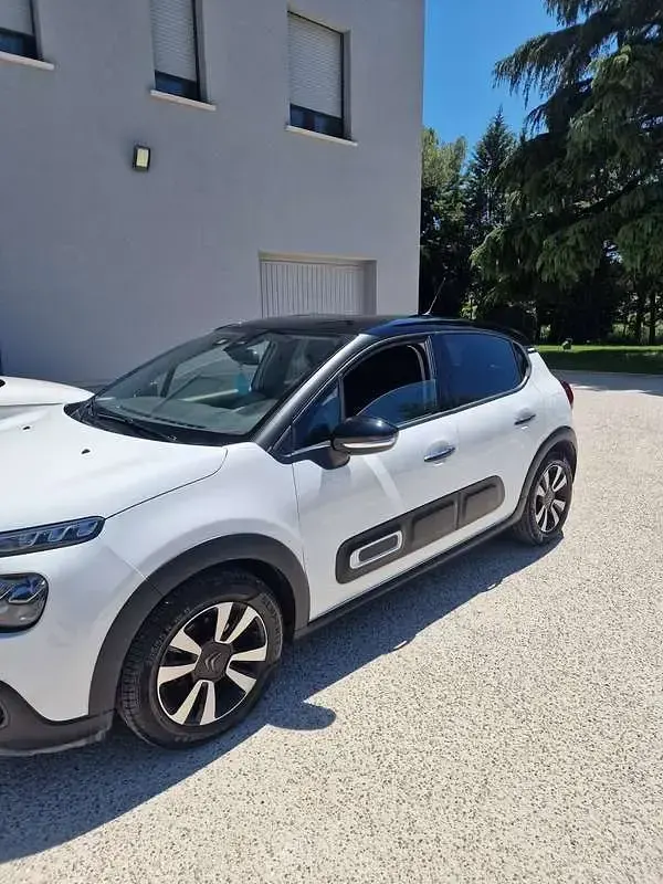 Usata Citroën C3 PureTech 83 CV (61 kW) 2024 Bianco Berlina