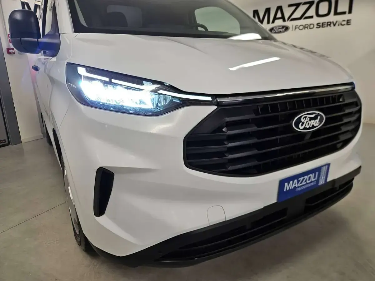 Usata Ford Transit Custom Trend 136 CV (100 kW) 2024 Bianco Furgone