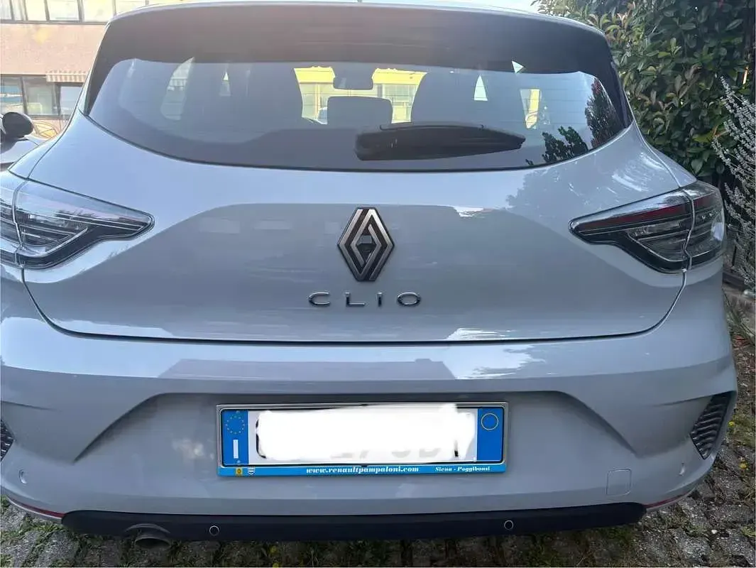 Usata Renault Clio V Evolution 101 CV (74 kW) 2024 Grigio Berlina