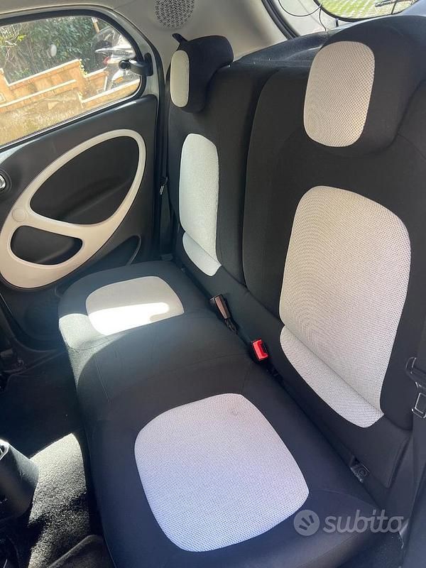 Usata Smart ForFour 2016 Bianco Utilitaria