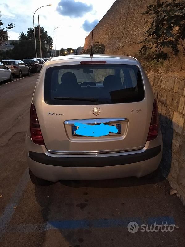 Usata Lancia Musa 2007 Grigio Monovolume