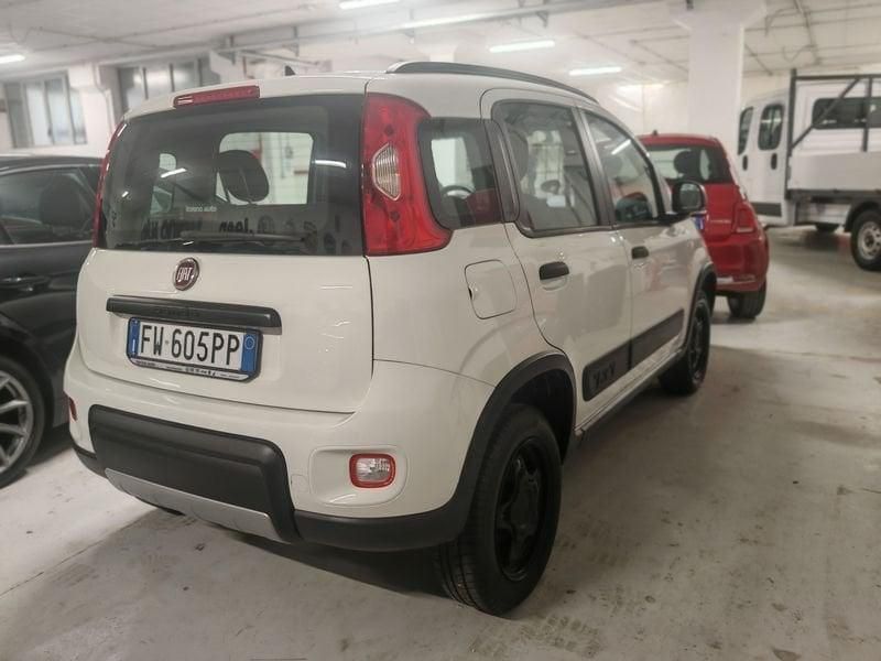Usata Fiat Panda 4x4 S 85 CV (62 kW) 2019 Bianco Utilitaria