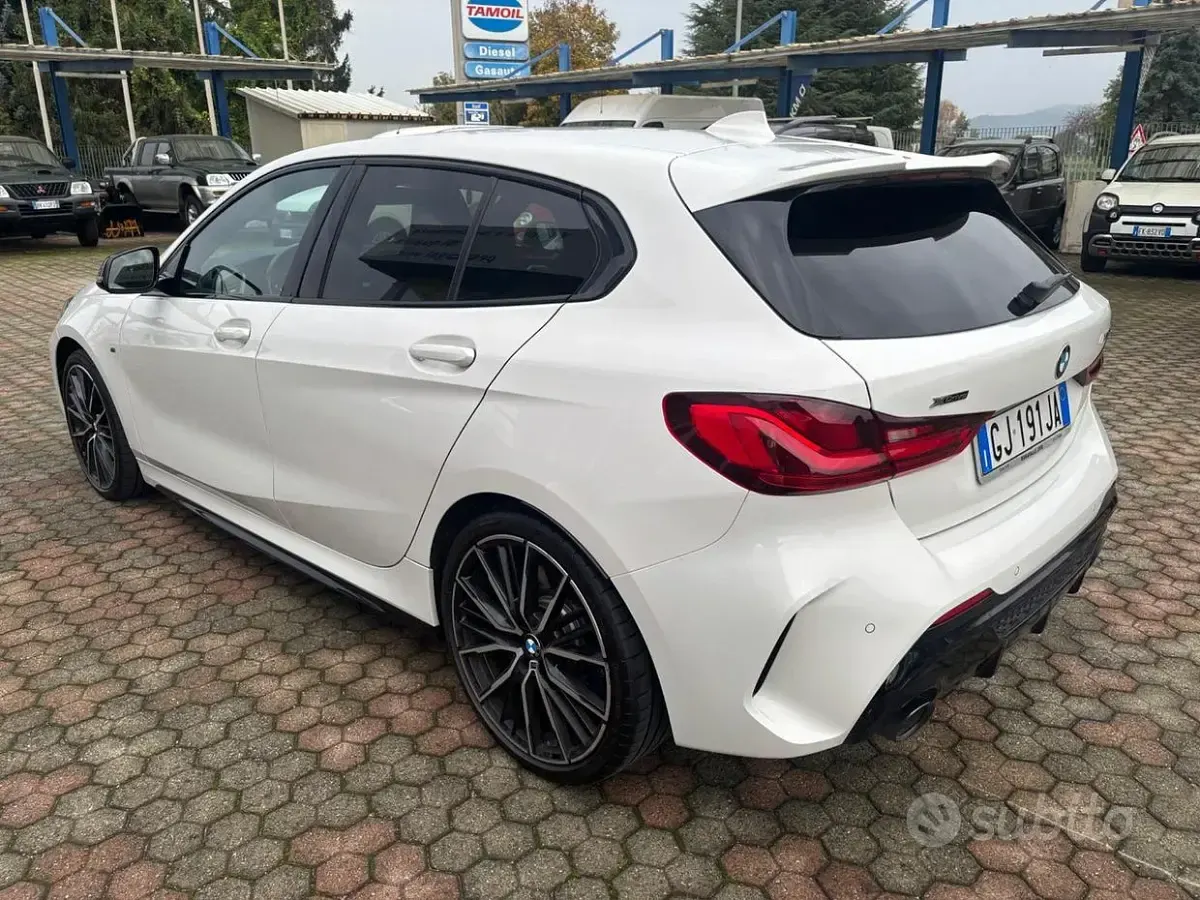 Usata BMW M135 306 CV (225 kW) 2022 Bianco Utilitaria
