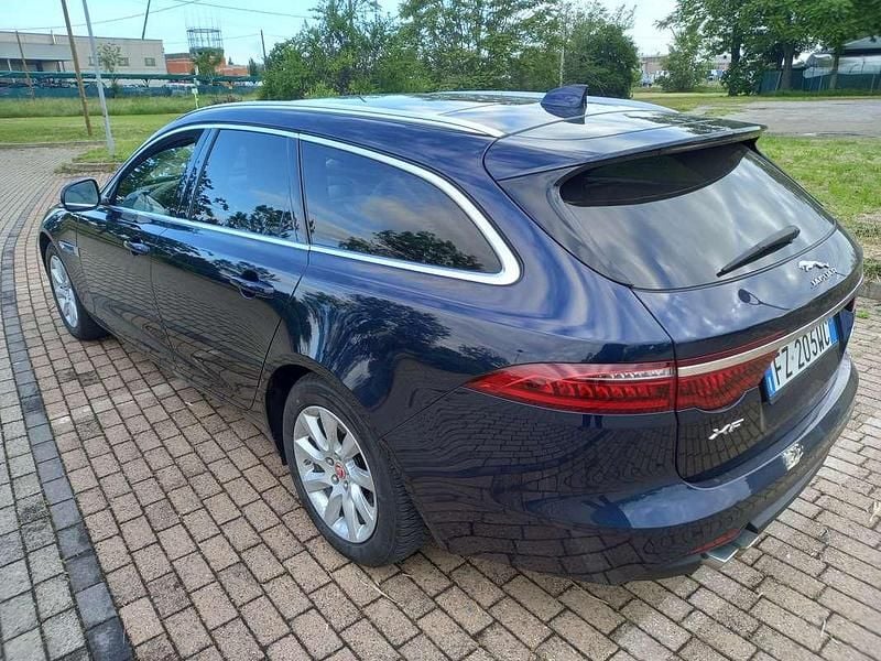 Usata Jaguar XF Sportbrake Prestige 179 CV (131 kW) 2020 Blu/azzurro Station wagon